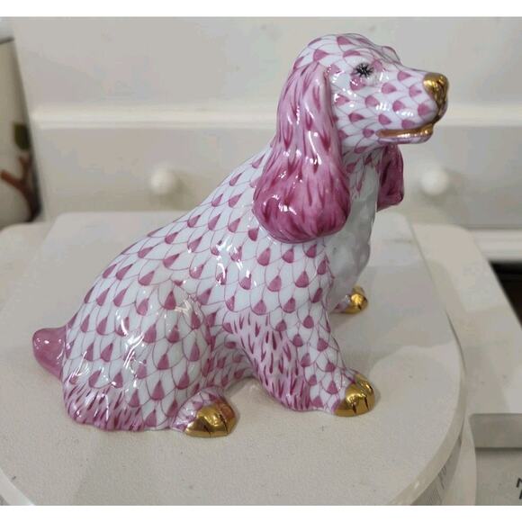 Herend Hungary Porcelain Sitting Spaniel Dog In Pink Fishnet First Edition 15455 - Picture 1 of 5